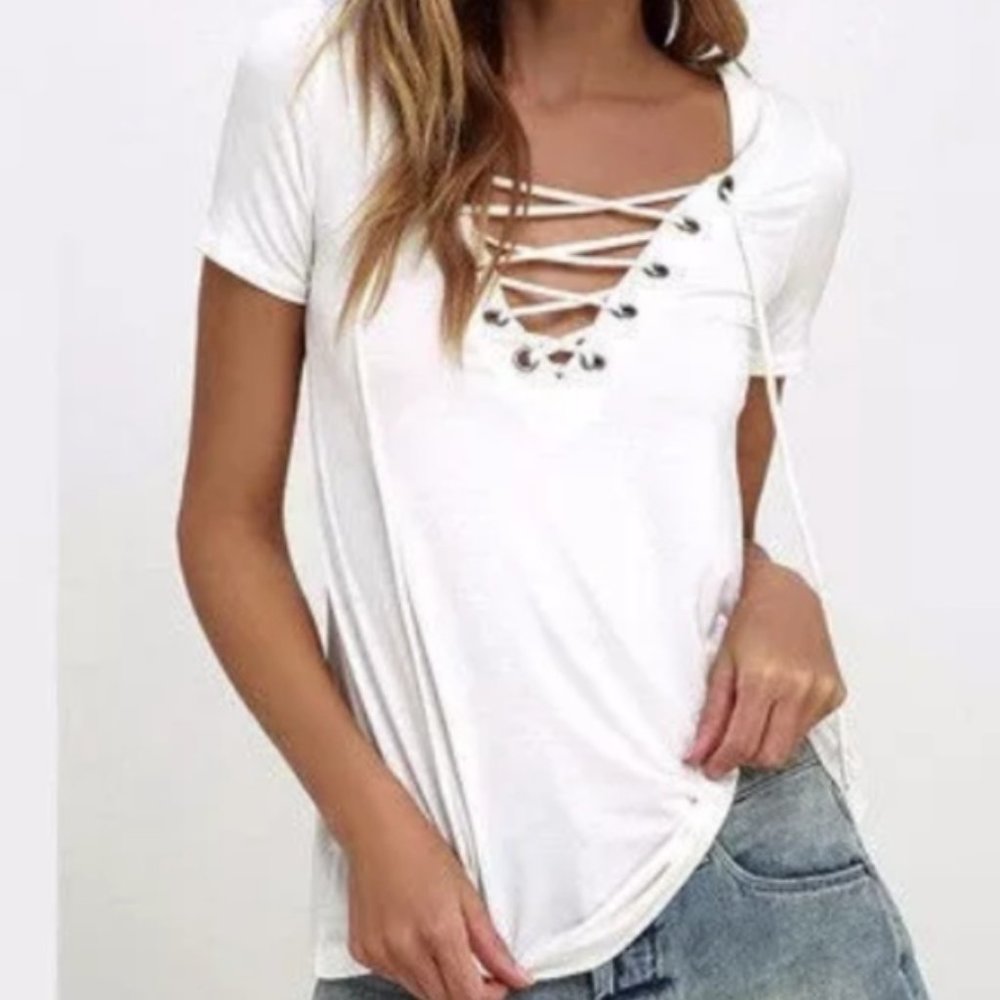 LACE UP TEE